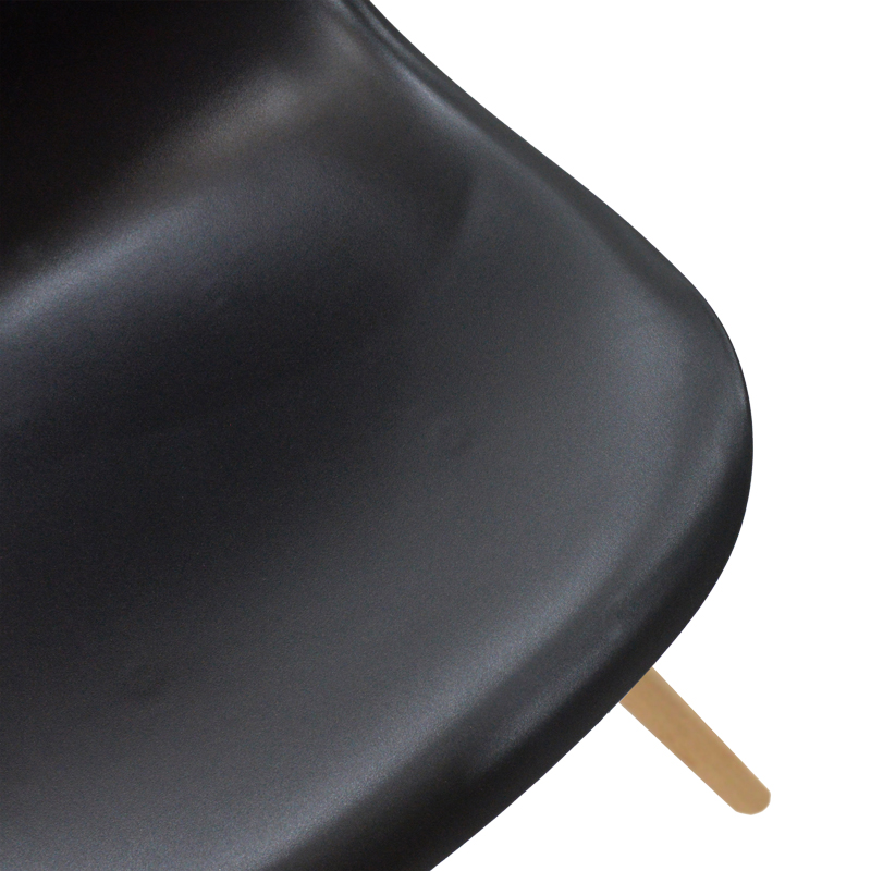 Julita pakoworld chair black PP with wooden legs in natural finish 46x52x81cm